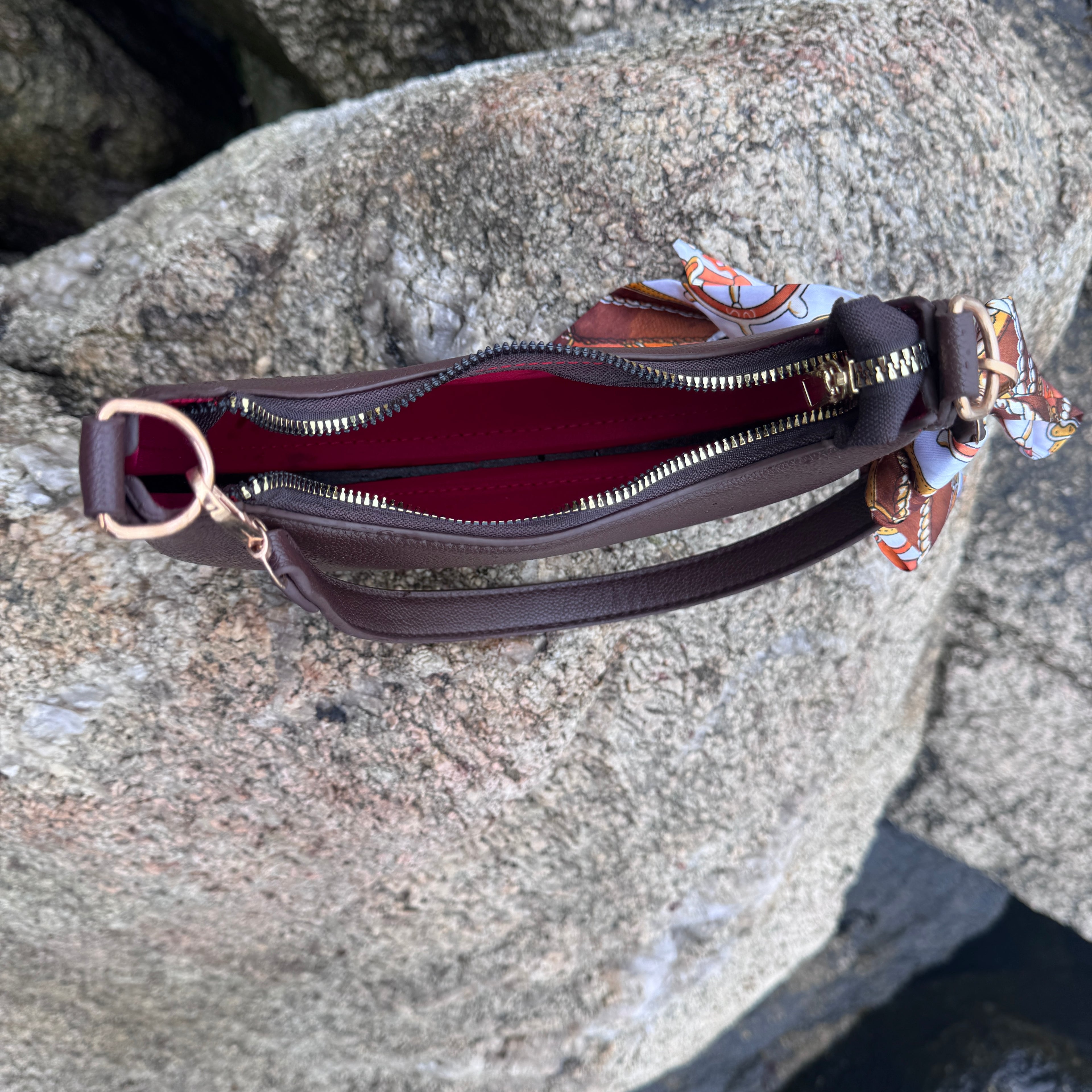 Half Moon Bag – The Perfect Blend of Style and Function